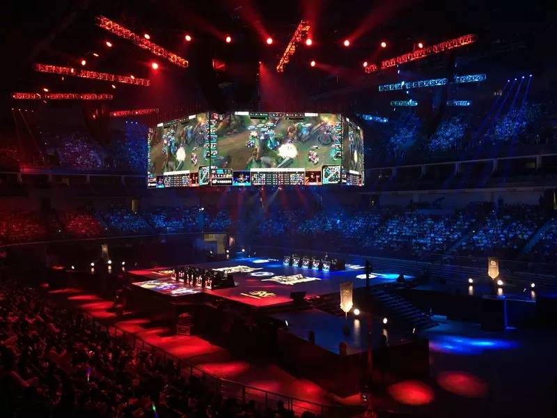 Vitality在2025年电子竞技世界杯上自信地战胜Liquid